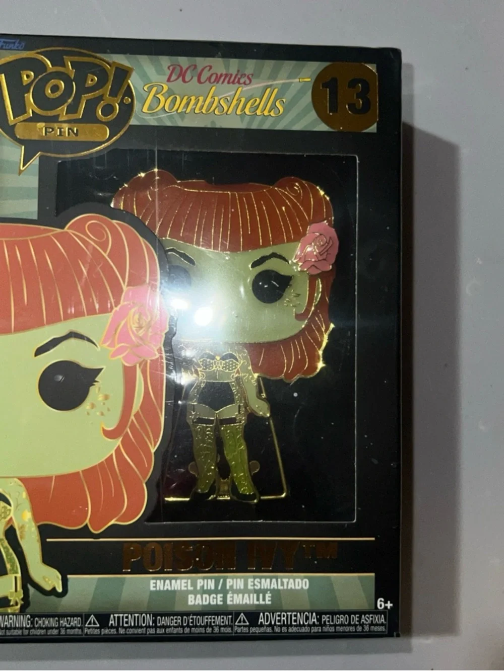 DC Comics Bombshells Poison Ivy Enamel Pin - Green & Orange Hair - Picture 3 of 7